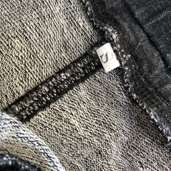 Jogging mismatched - Picture 2 of 3